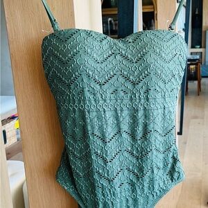 LA BLANCA NWT Green Eyelet One-Piece Swimsuit for